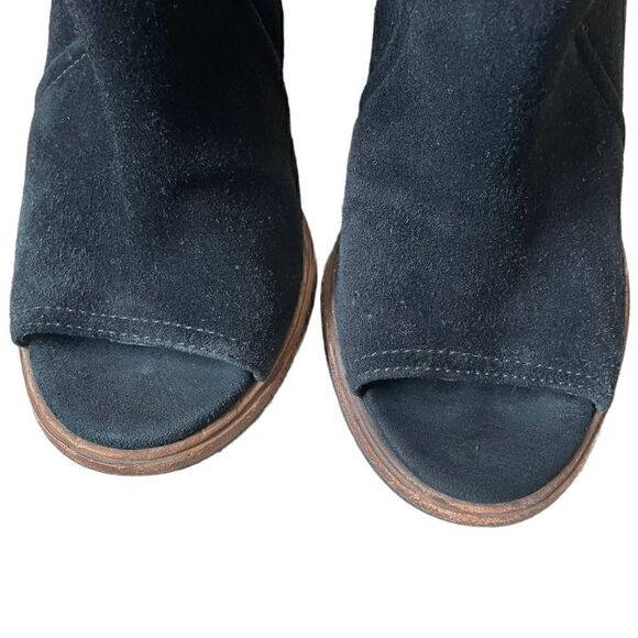 Vince Camuto Peep Toe Stacked Block Heel Faux Suede Sling Back Sandals Size 7.5 - Picture 3 of 12